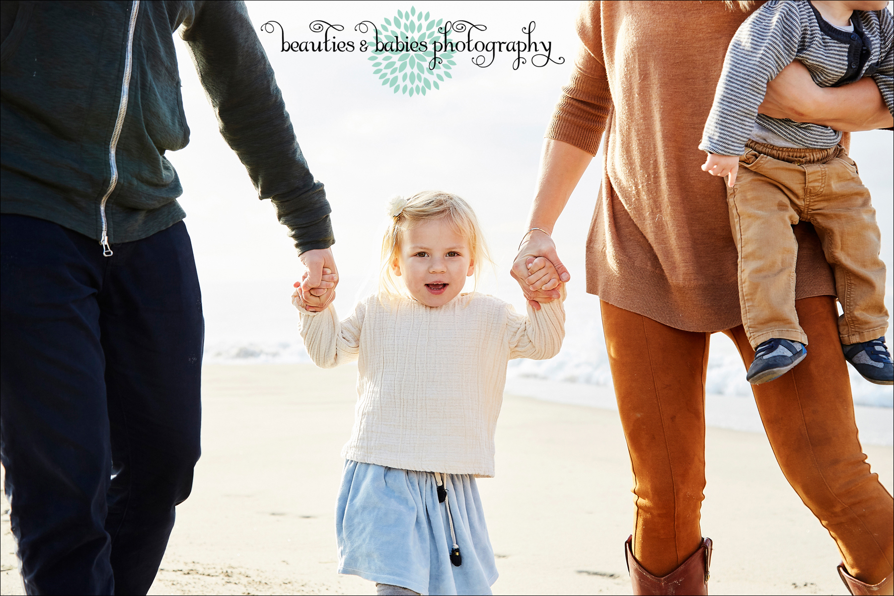 toddler play photography, kids and family photographer los angeles, Baby Photographer Los Angeles photography, Professional family portrait photographer Los Angeles, Santa Monica Beach photography Los Angeles photographer, chidlrens photographer Los Angeles
