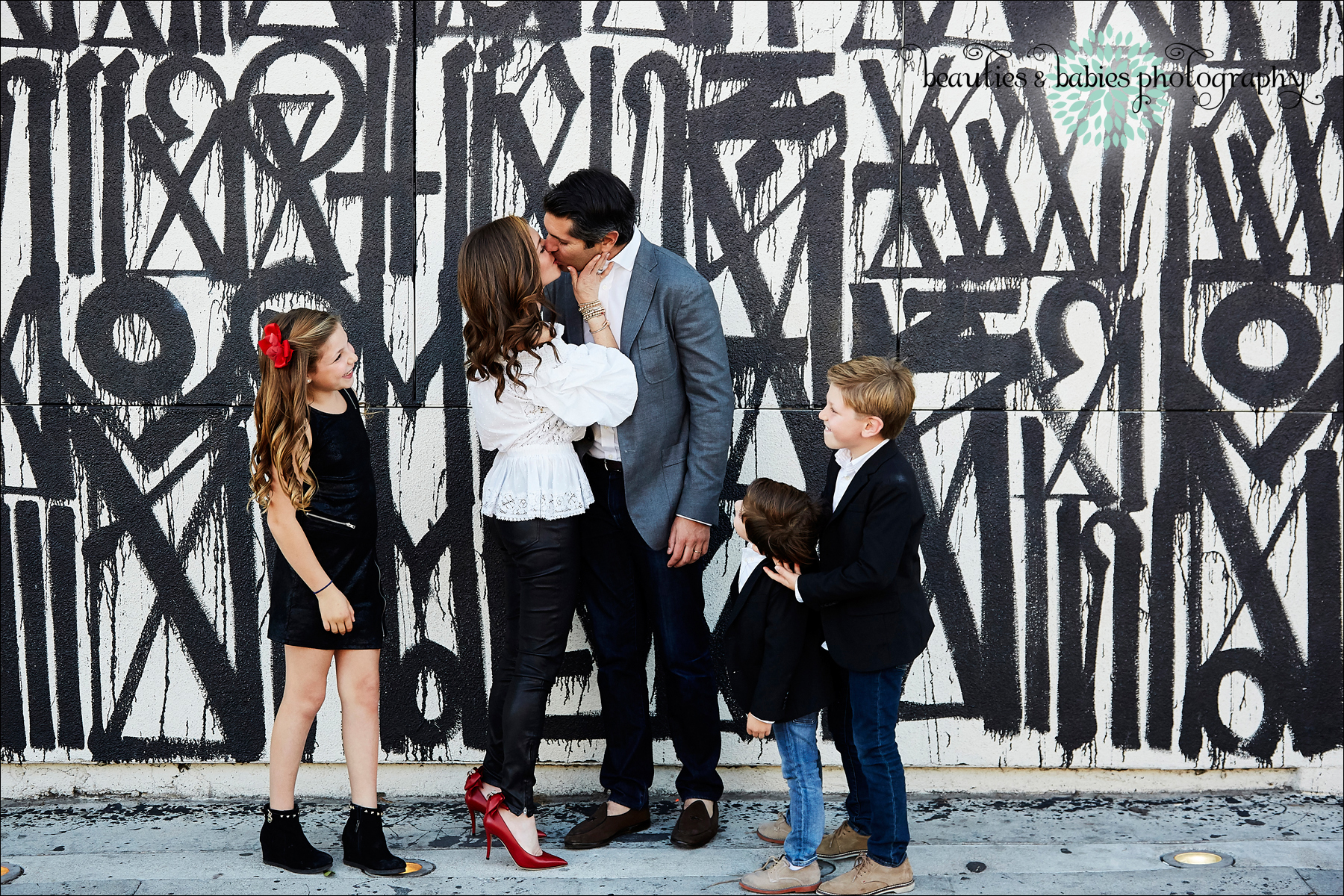 Creative Family photography for holiday cards Los Angeles photographer