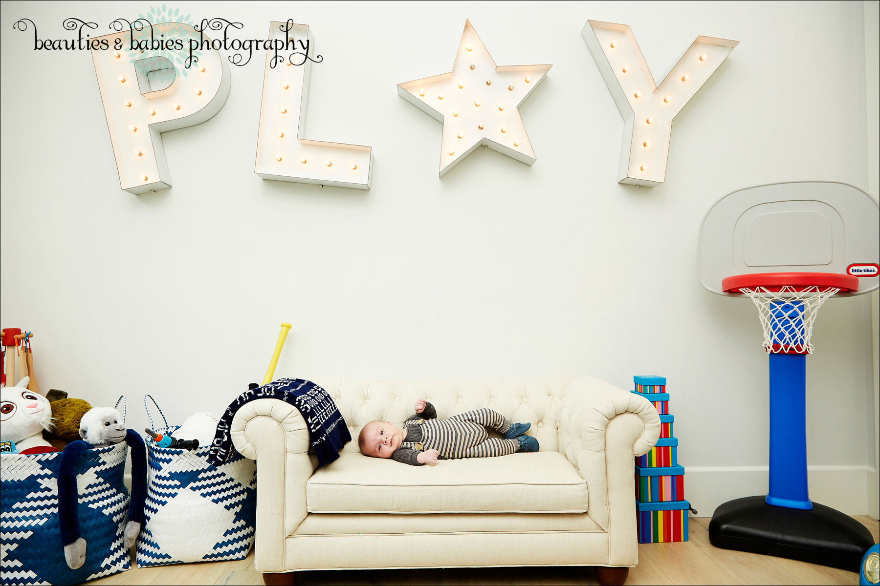 At-home baby and toddler professional pictures Los Angeles photographer