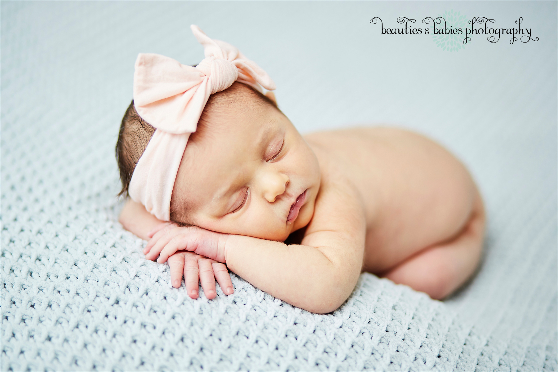At-home newborn baby and family photography session professional portrait and lifestyle photographer Los Angeles