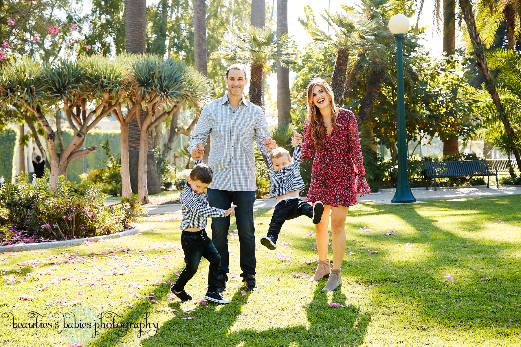 Outdoor family photography Los Angeles children's photographer